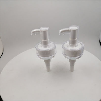 Pompe de distributeur du shampooing 1.5cc du cosmétique 33/410 avec de l'or autour du bord