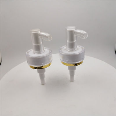 Pompe de distributeur du shampooing 1.5cc du cosmétique 33/410 avec de l'or autour du bord