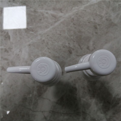 En colorent l'utilisation multi de pompe de distributeur d'aseptisant du dosage 4cc de 33mm