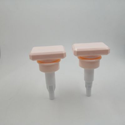 Divers distributeur cosmétique de pompe du volume 33/410 rose-clair pour la salle de bains
